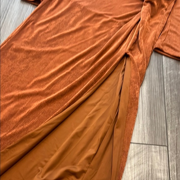 Superdown Anai Ruched Maxi Set in Rust - Picture 5 of 10